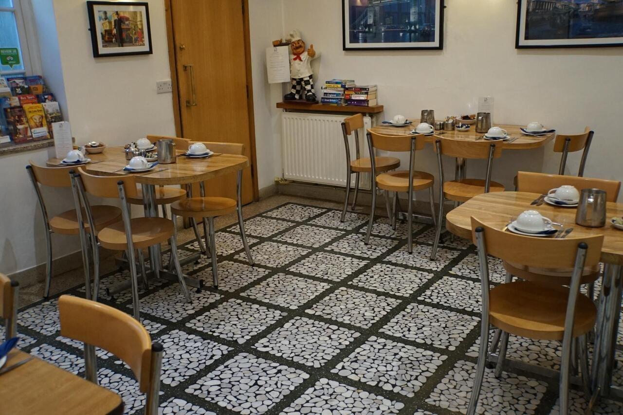 Alhambra Лондон